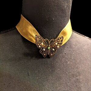 Vintage Style Ribbon Butterfly Choker